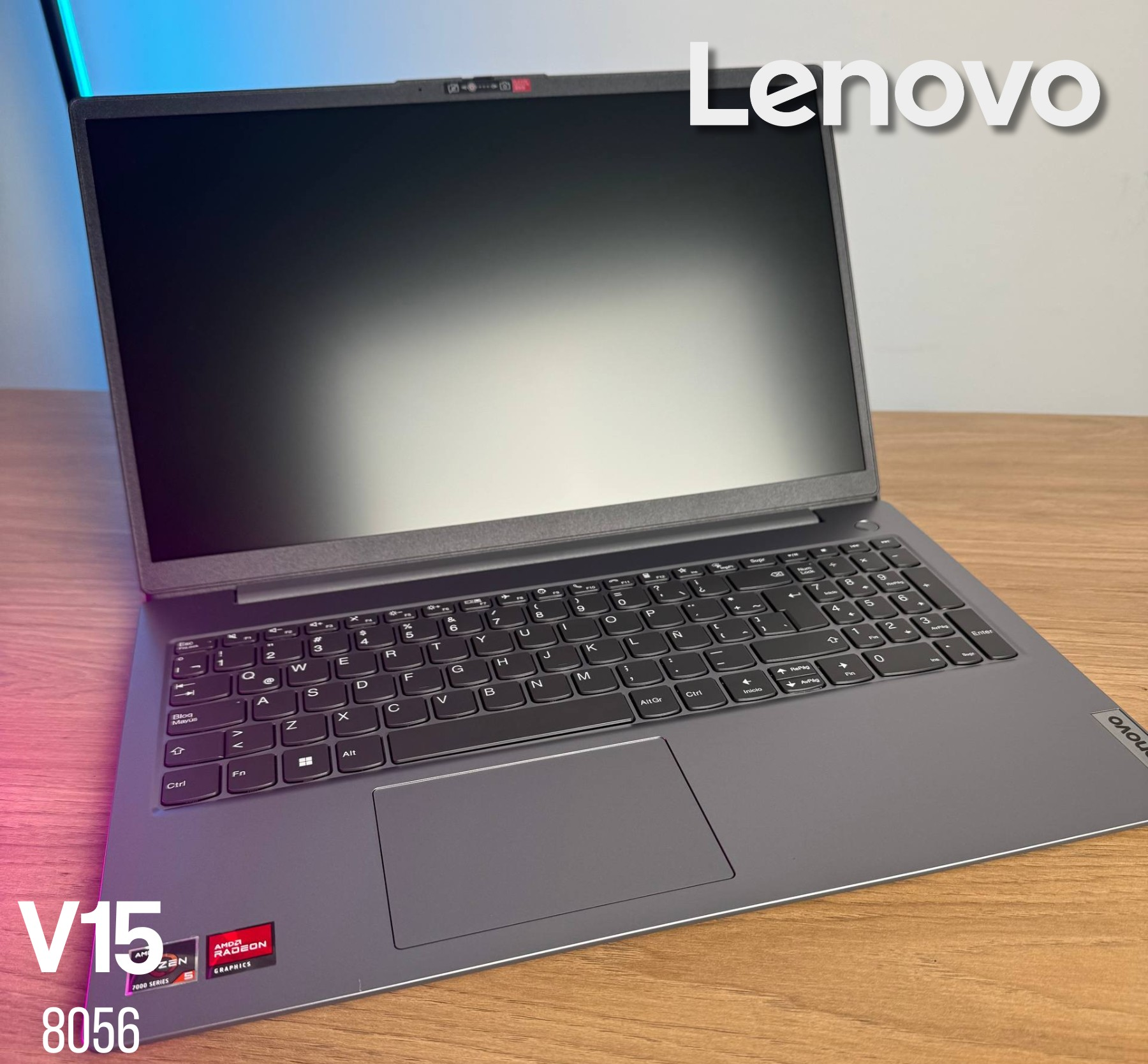 Lenovo V15 Amd Ryzen 5 7520u (7th) (13va En Intel)