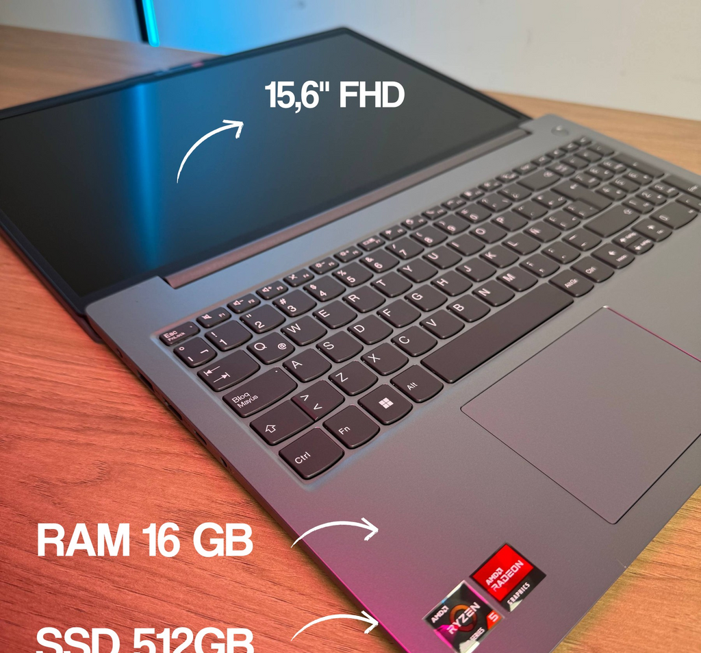 Lenovo V15 Amd Ryzen 5 7520u (7th) (13va En Intel)